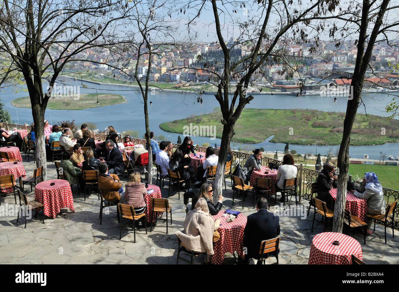 Blick vom Café Pierre Loti in Richtung der Altstadt von Istanbul, Istanbul, Türkei Stockfoto
