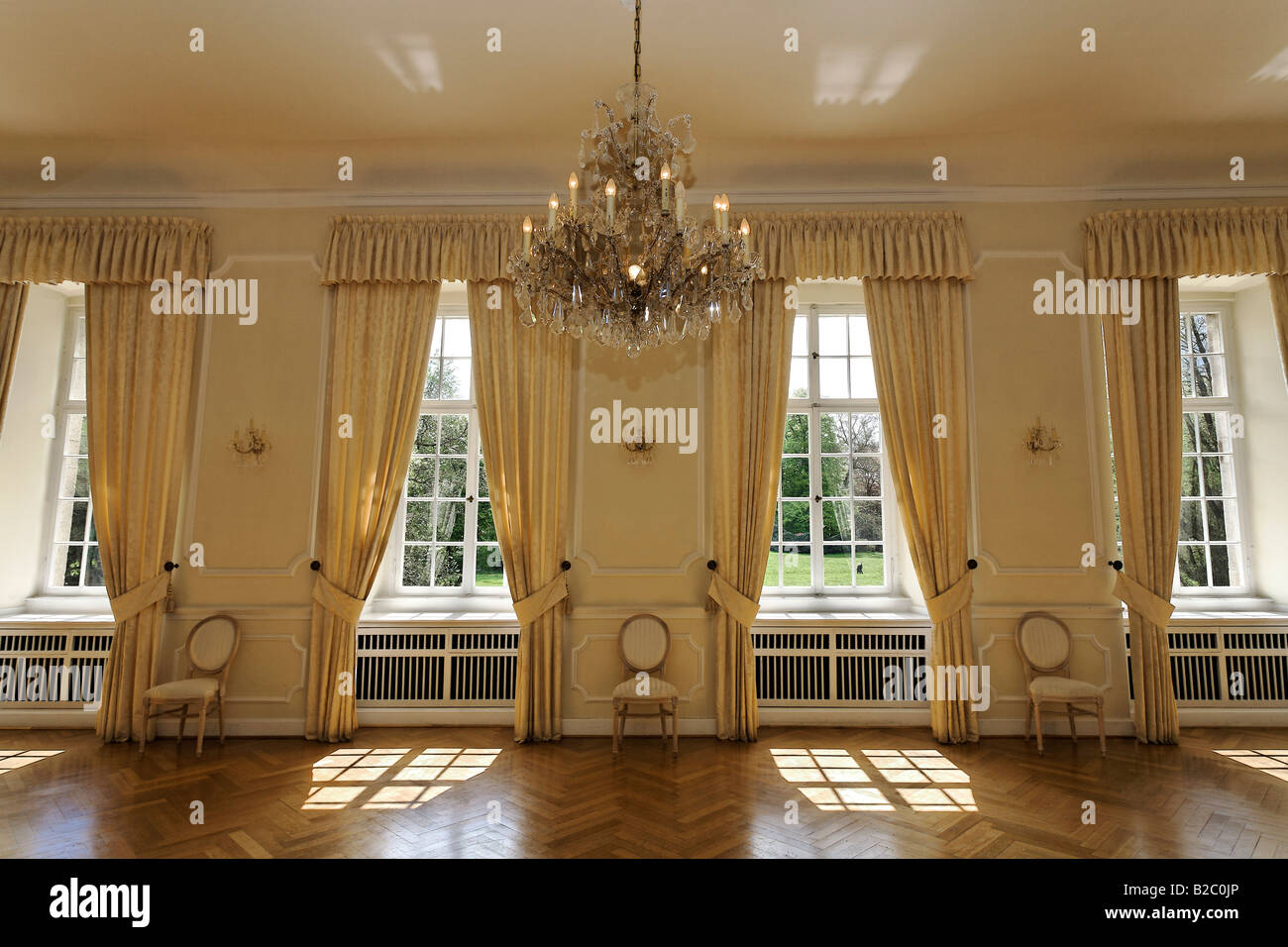 Grand Salon in der Hochburg der Wasserburg Wasserschloss Dyck, Jüchen, Rheinland, Nordrhein-Westfalen Stockfoto
