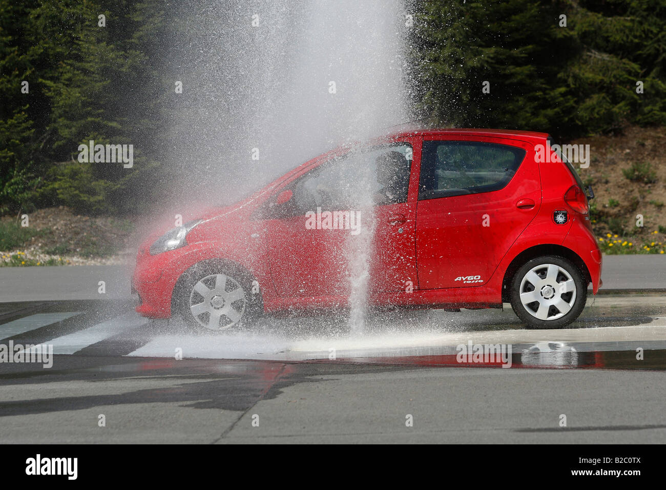 ADAC Fahrsicherheitstraining, Bremsen und Ausweichen auf nassen und rutschigen Boden Stockfoto