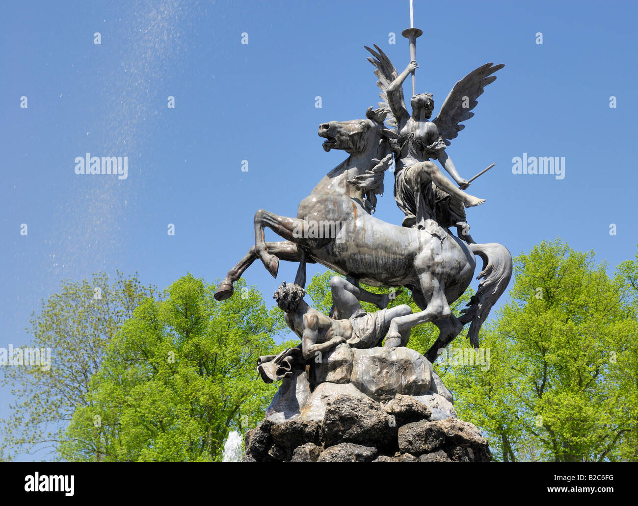 Fama-Brunnen, Figuren aus der Mythologie, Schloss Herrenchiemsee, Upper Bavaria, Bayern, Deutschland, Europa Stockfoto