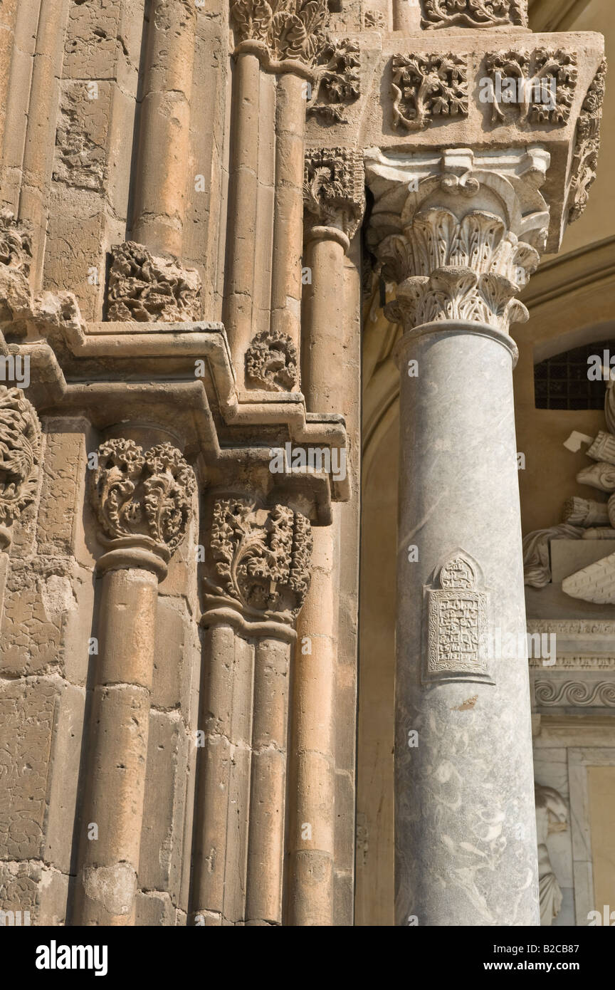 Detail der Kathedrale Portikus Stockfoto