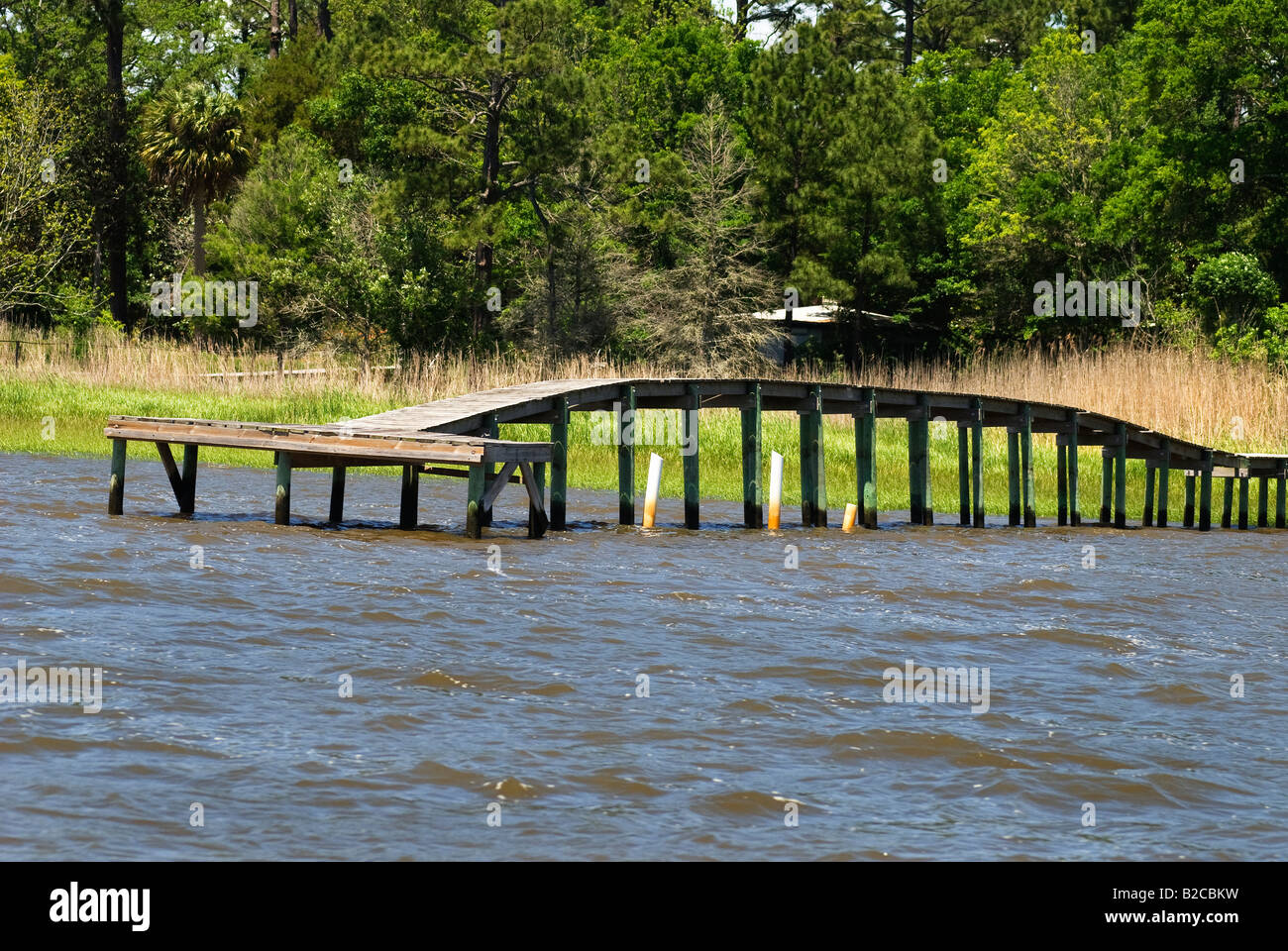 Dock-führend in Apalachicola Bay am Apalachicola, Florida Stockfoto