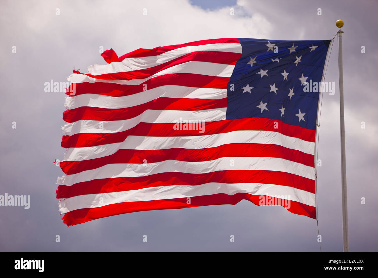 BALTIMORE, MARYLAND USA - 15-Star und 15-Streifen USA Flagge über Federal Hill. Stockfoto