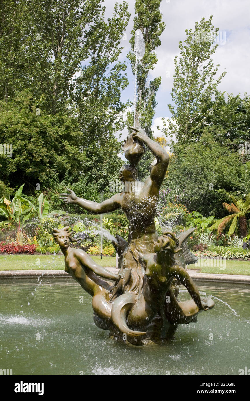 Brunnen im Park. Innenkreis, Regents Park, London, England Stockfoto