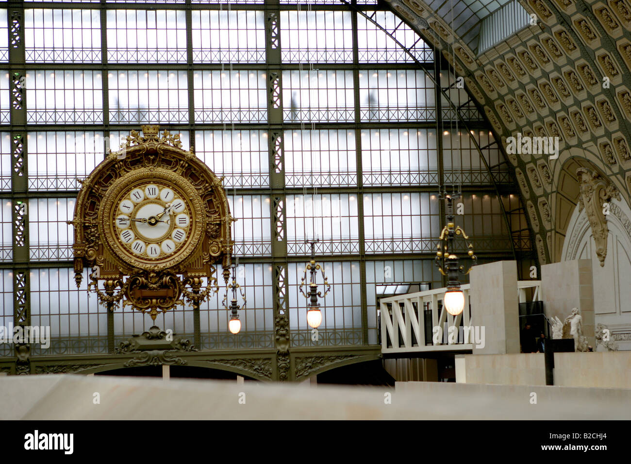 Im Inneren der Musée D Orsay in Paris Frankreich Stockfoto