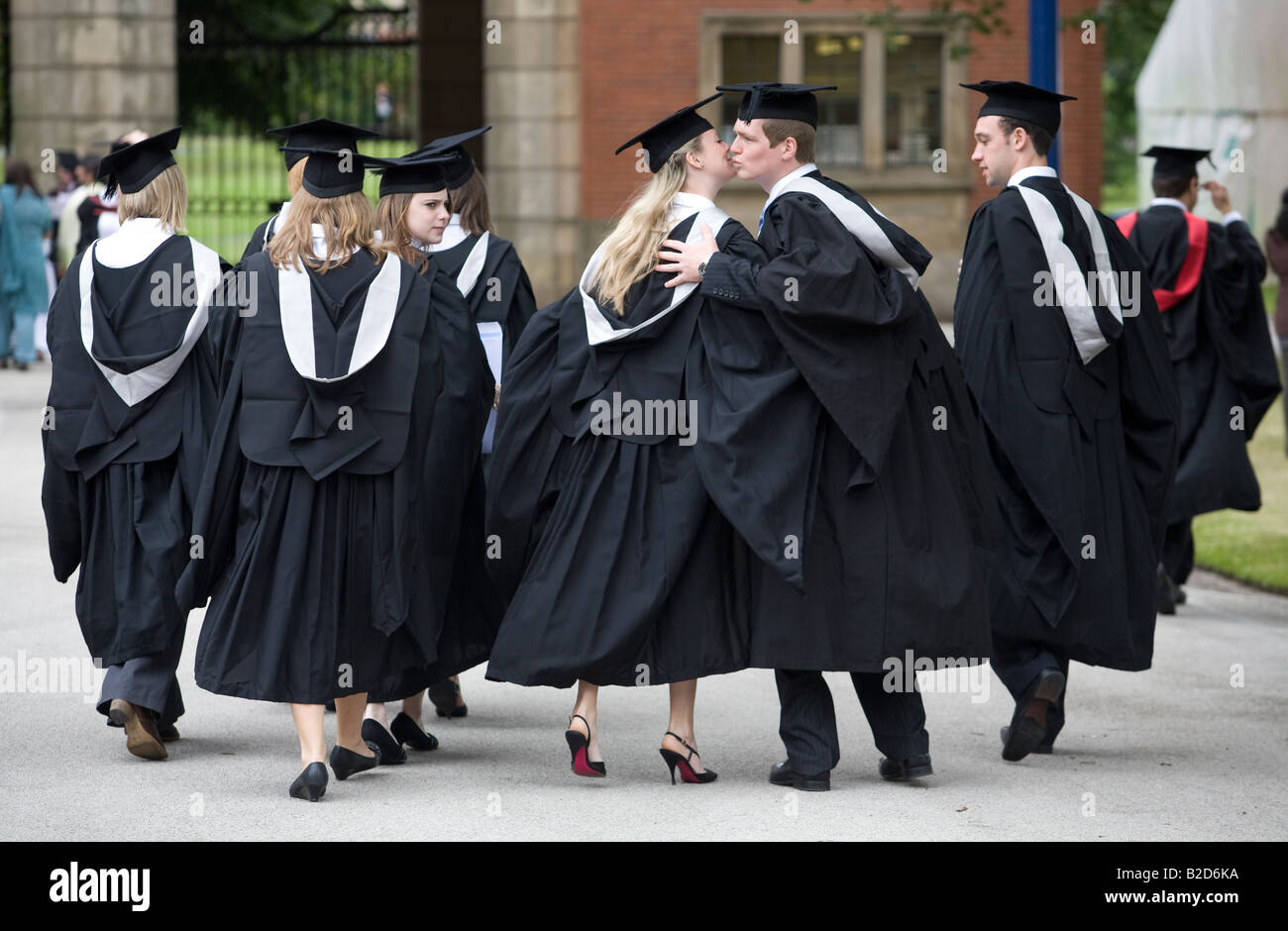 Studenten feiern ihre Abschluss-Zeremonie am University of Birmingham West Midlands England UK Stockfoto