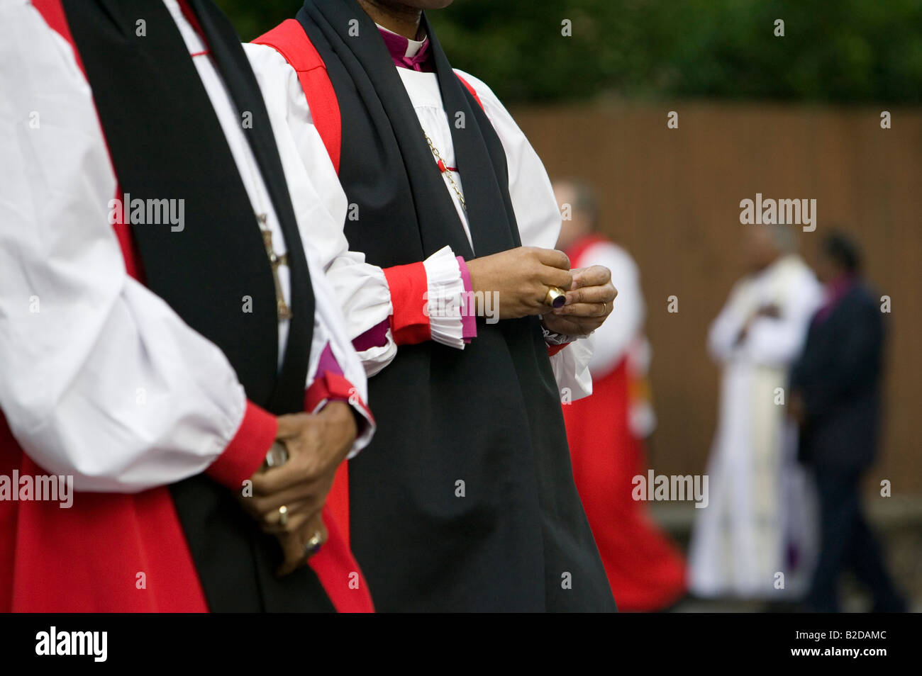 Lambeth Konferenz 2008 Bischöfe aus der Welt breit Anglikanischen Kirchengemeinschaft sammeln vor dem eucharistischen Dienst Kathedrale von Canterbury Stockfoto