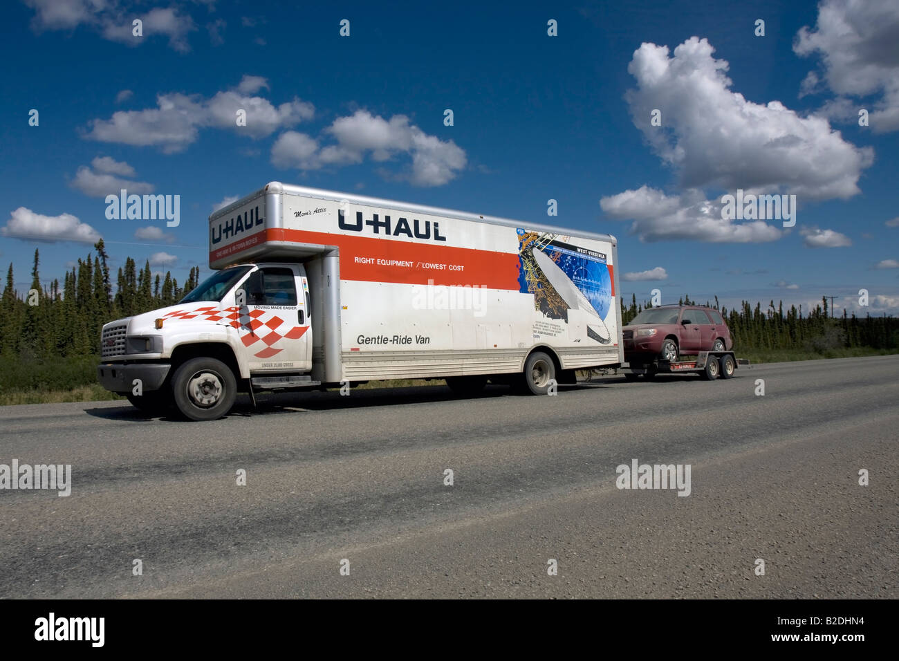 U-Haul van unterwegs in Alaska, Nord Amerika, Vereinigte Staaten von Amerika Stockfoto