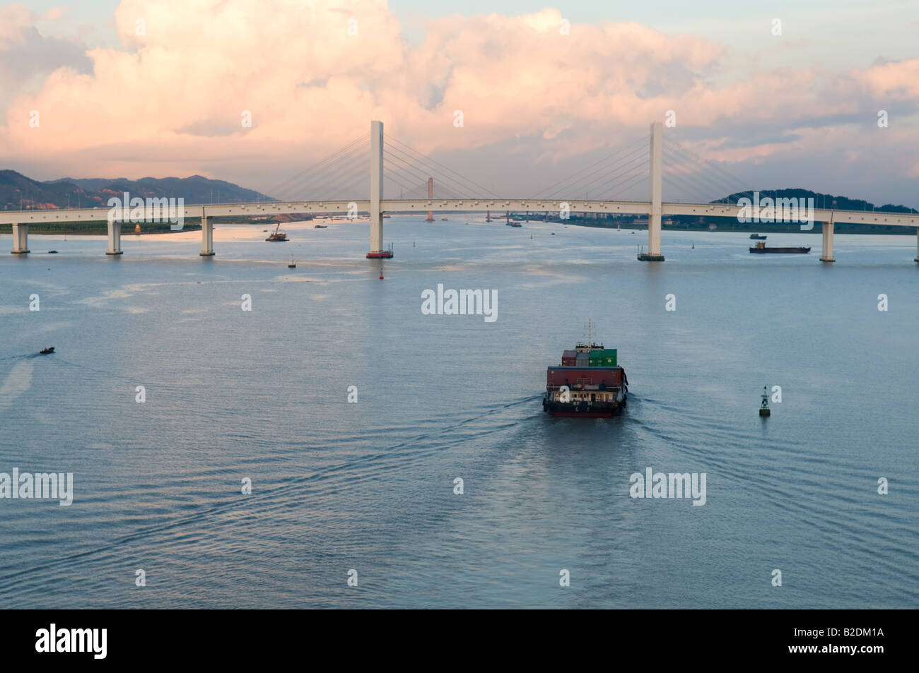 Das Panorama von Macau Sai Van Brücke am Morgen Stockfoto