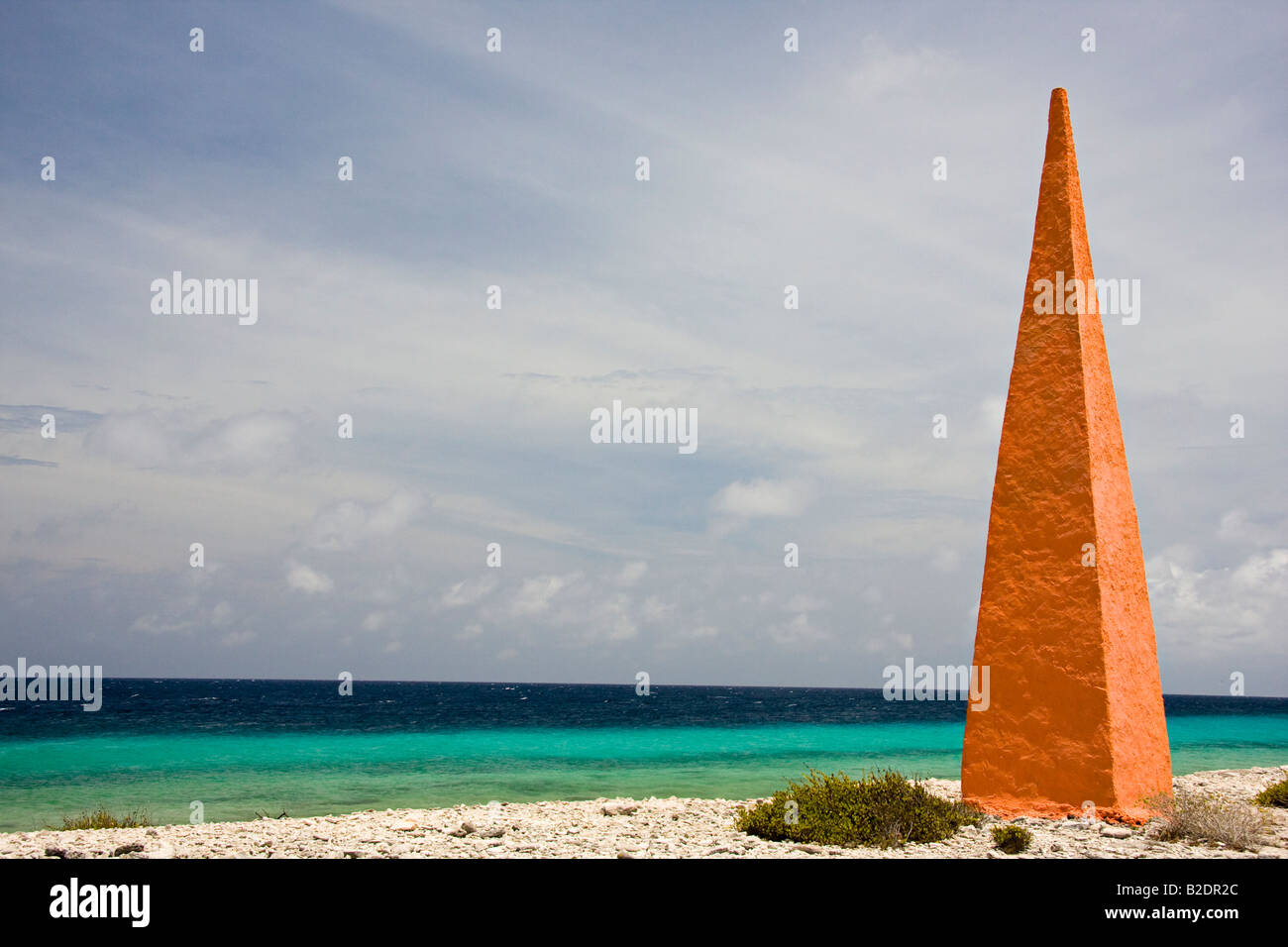 ORANGE OBELISK, BONAIRE, KARIBIK. Stockfoto