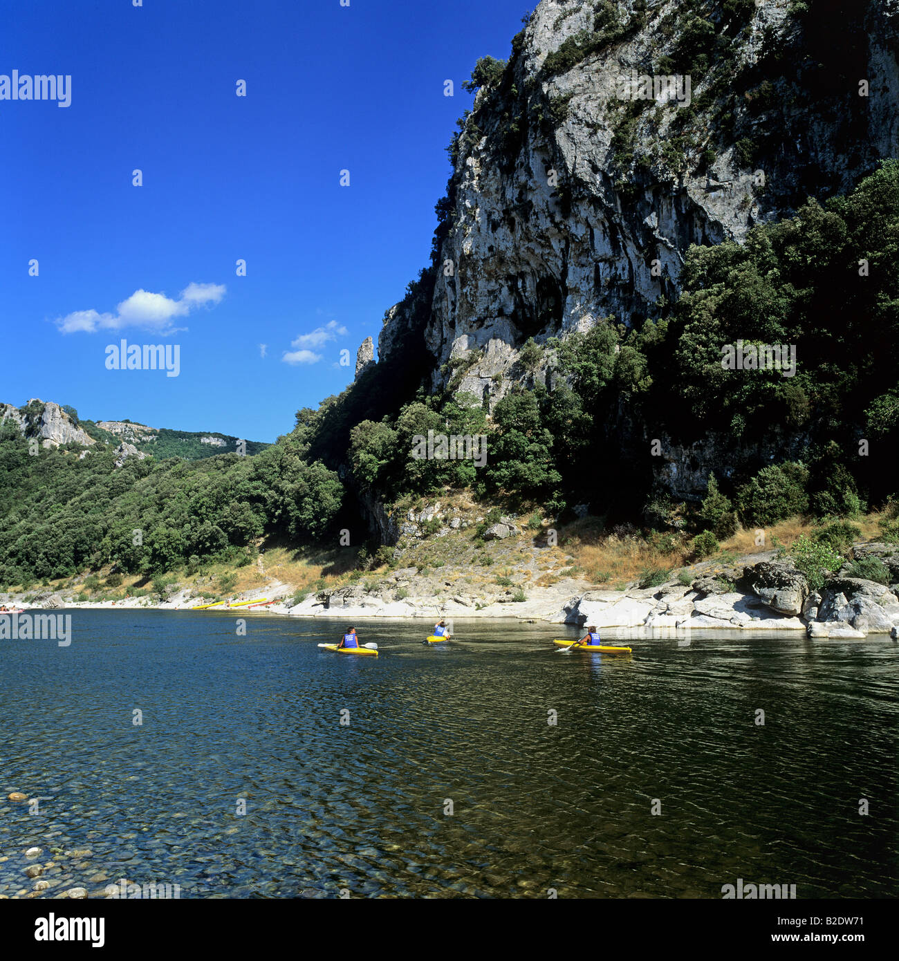 Kajakfahren auf Ardéche River Gorges de l'Ardèche Frankreich Stockfoto