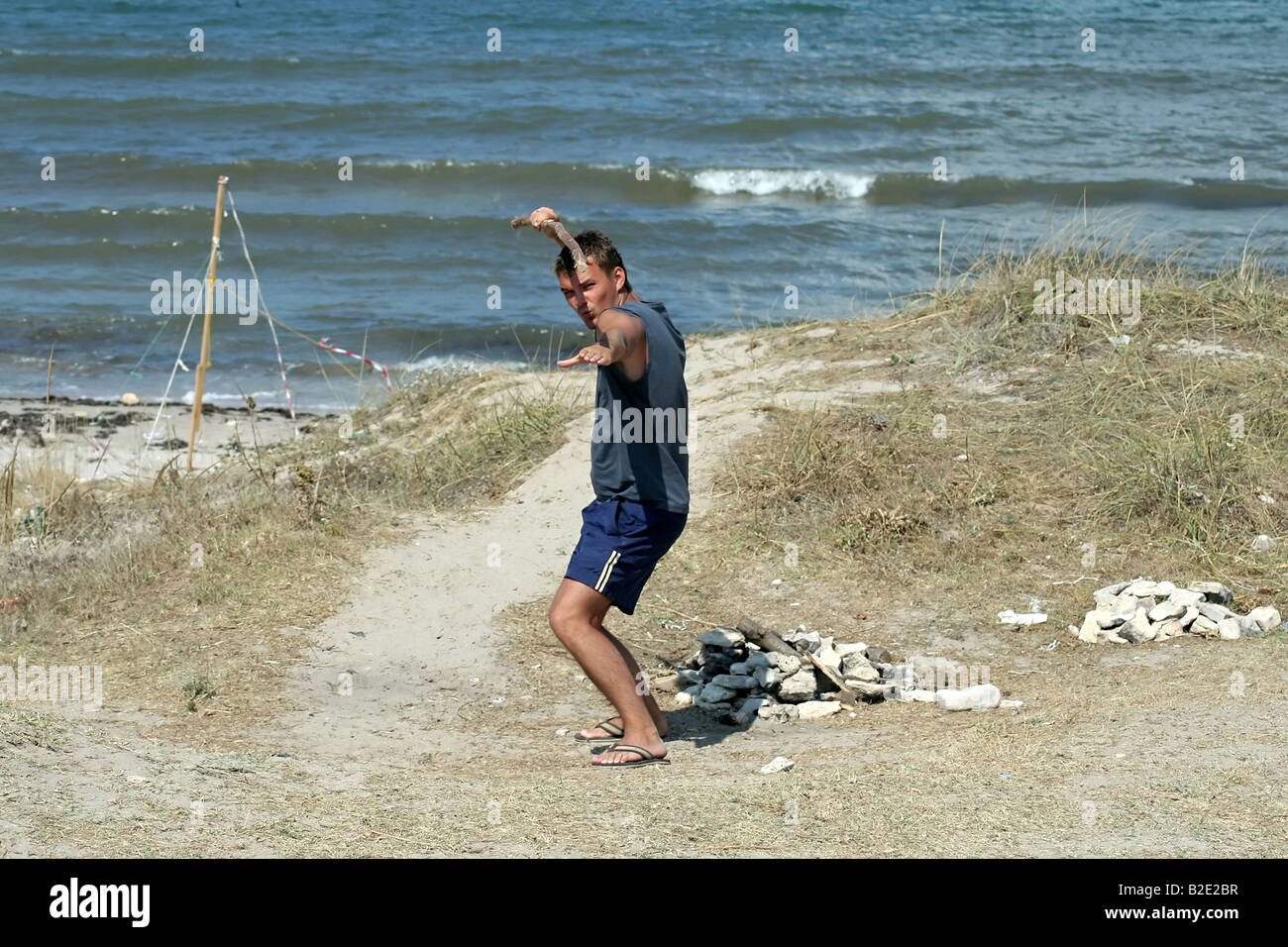 Mann in Karate Haltung Stockfoto