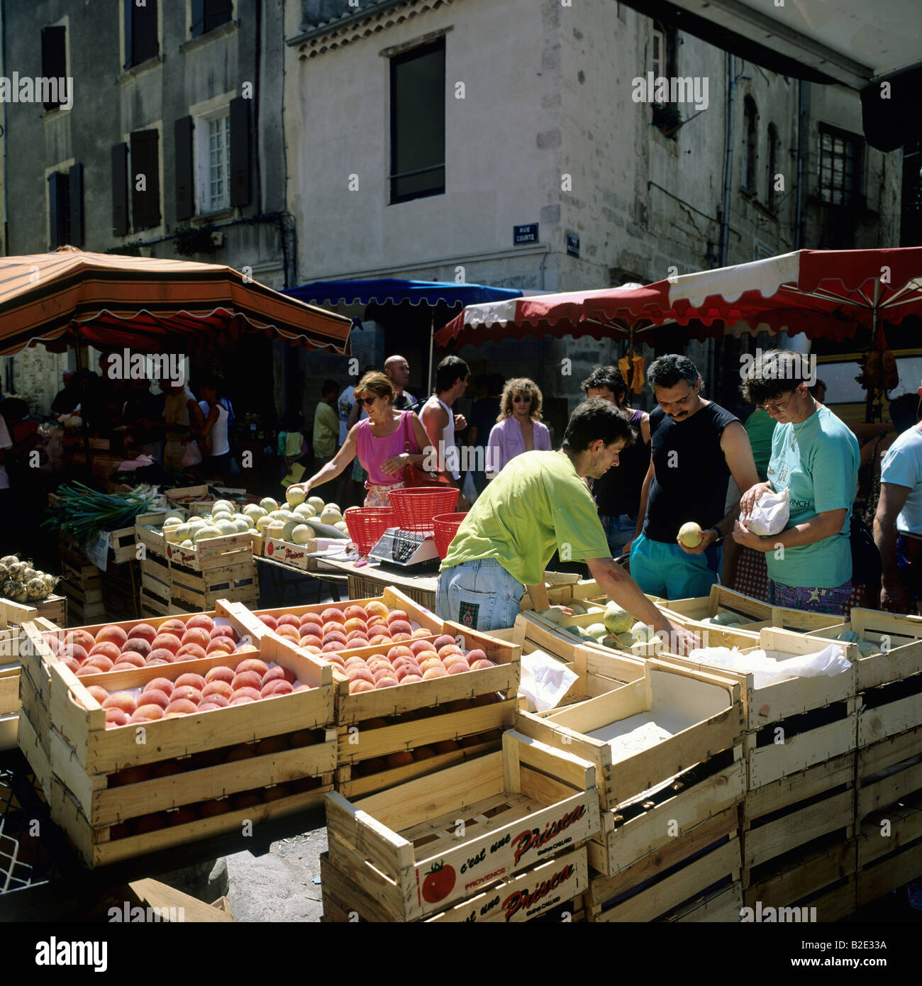 Wochenmarkt Les Vans Ardèche Frankreich Stockfotografie - Alamy