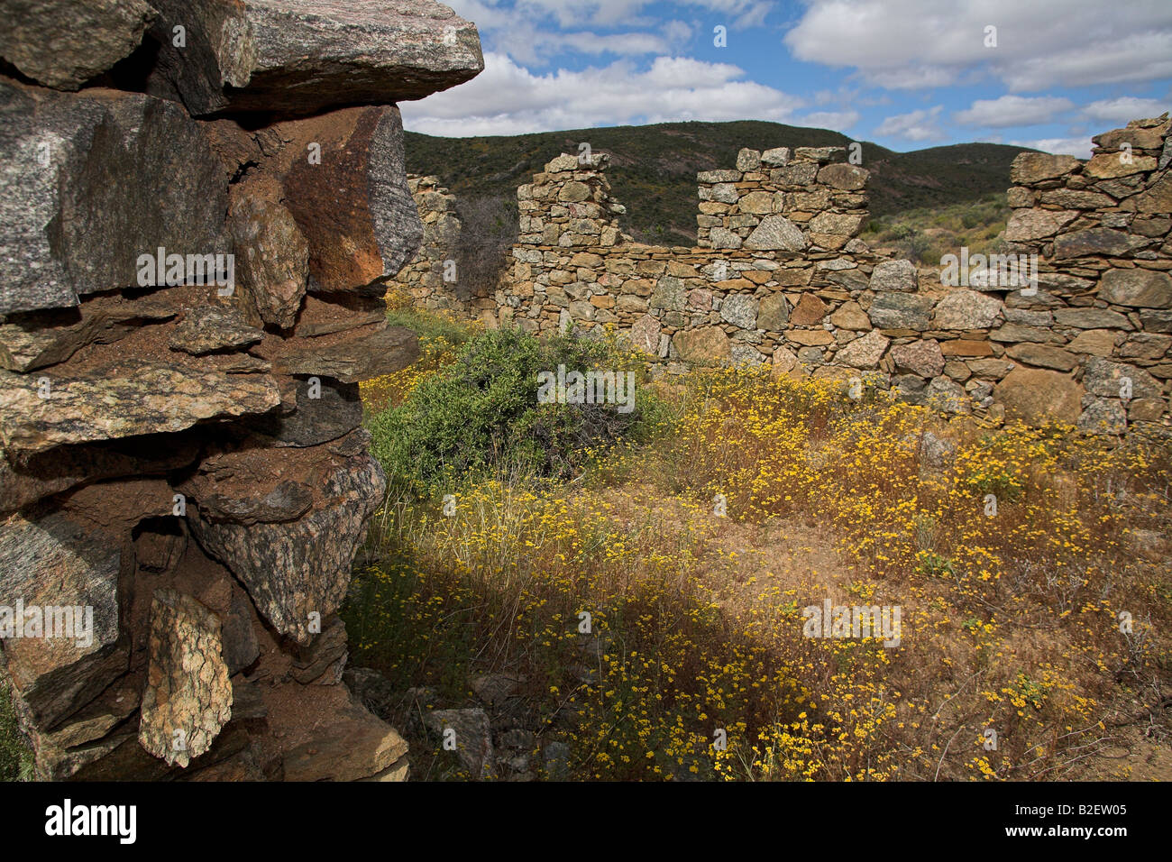 Gefängnis Felsen Mauer Ruine Stockfoto