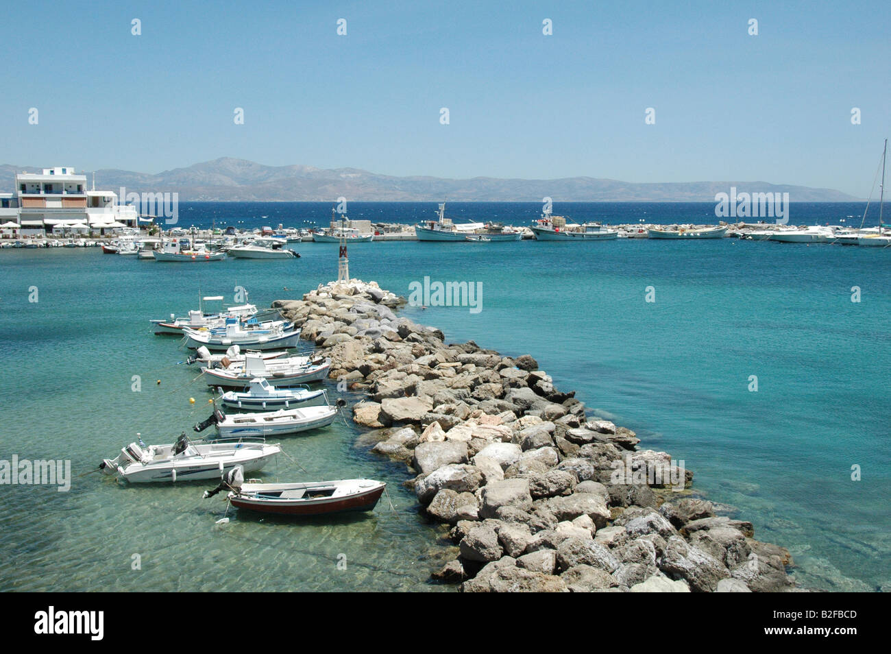 Reinkommen Livadi Hafen in Paros Insel in Griechenland. Stockfoto