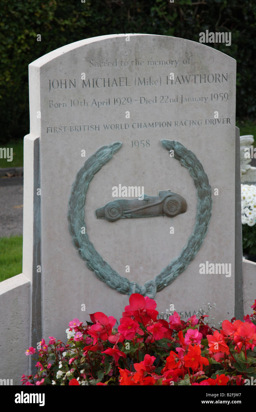 Das Grab von Mike Hawthorn, erste britische World Champion Racing Driver, getötet auf tragische Weise kurz nach seiner Pensionierung, 29 Jahre alt Stockfoto