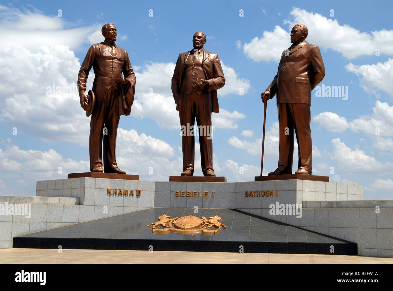 Statue zu Ehren der drei traditionellen Chiefs Khama Sebele und Bathoen gutgeschrieben mit Betschuanaland Unabhängigkeit, jetzt Botswana. Stockfoto