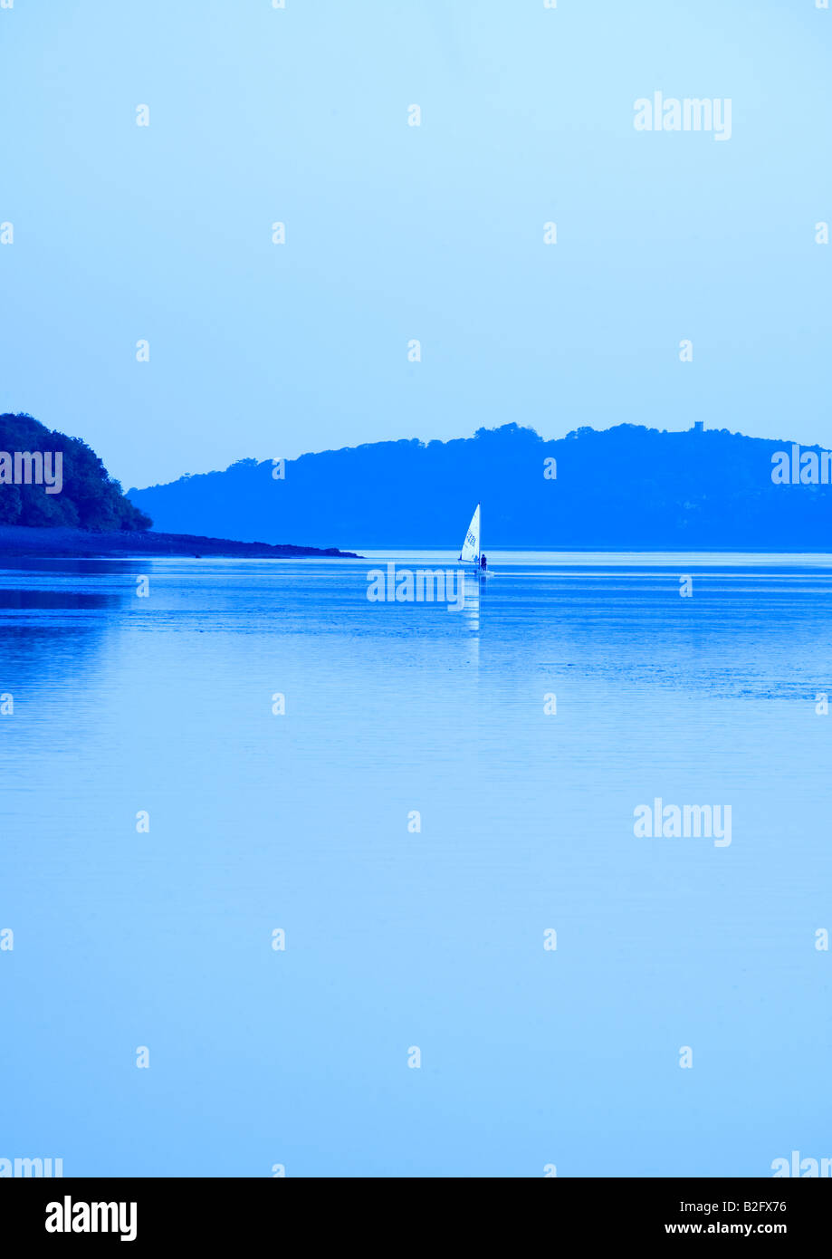 Die Mündung des Flusses Kent bei Arnside, Cumbria auf eine warme, ruhige, ruhigen und friedlichen Abend im Sommer. Stockfoto