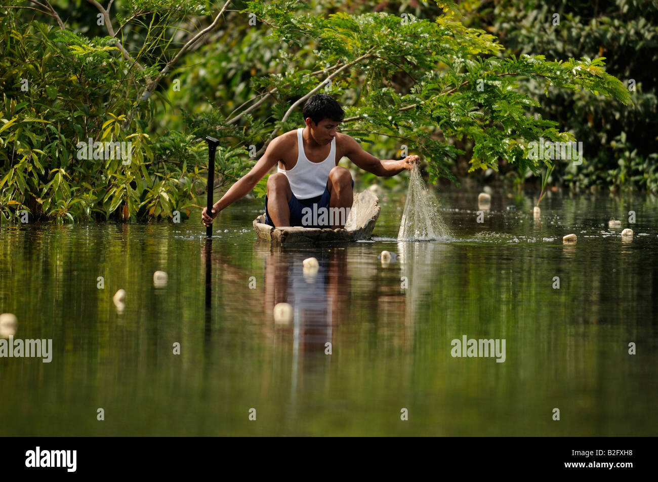 Fischer in den Amazonas-Regenwald Stockfoto