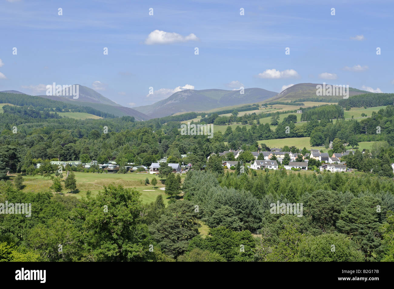 Das ländliche Dorf Blair Atholl inmitten der Hügel von Perthshire. Stockfoto