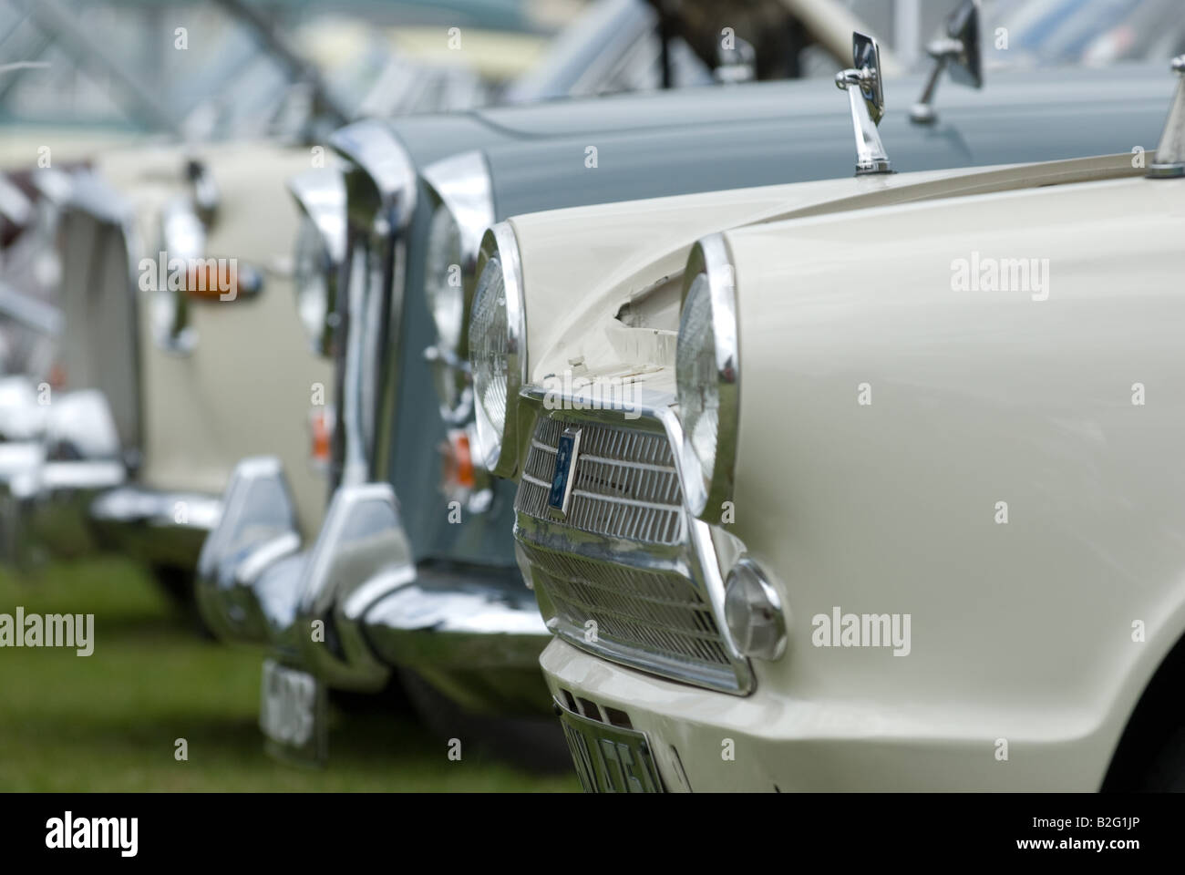 vorderen Ende Detail von Ford und Rover Cars Prevelent im Vereinigten Königreich in den 1960er und 70er Jahre Stockfoto