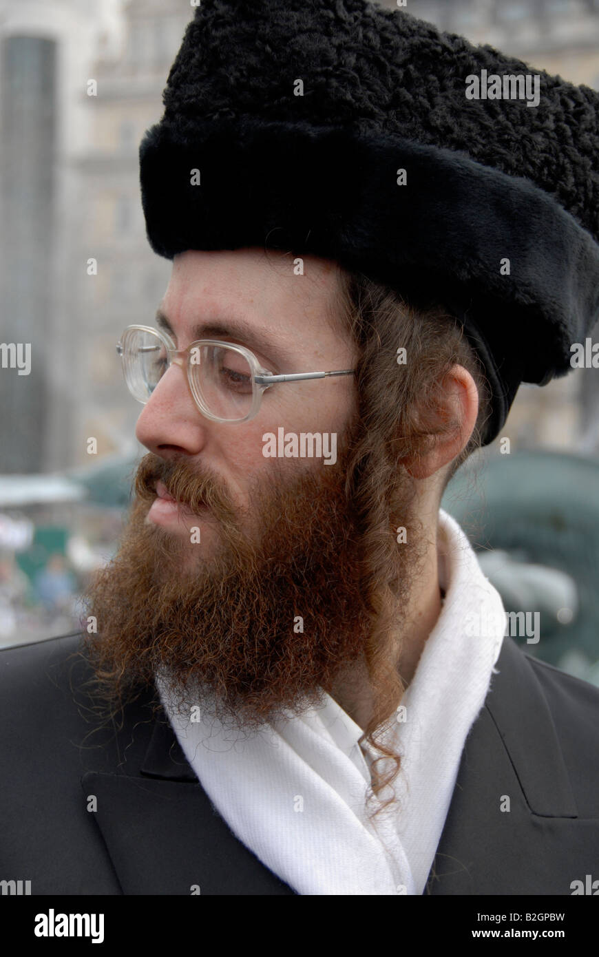 Nahaufnahme eines orthodoxen chassidischen Juden in London Stockfoto