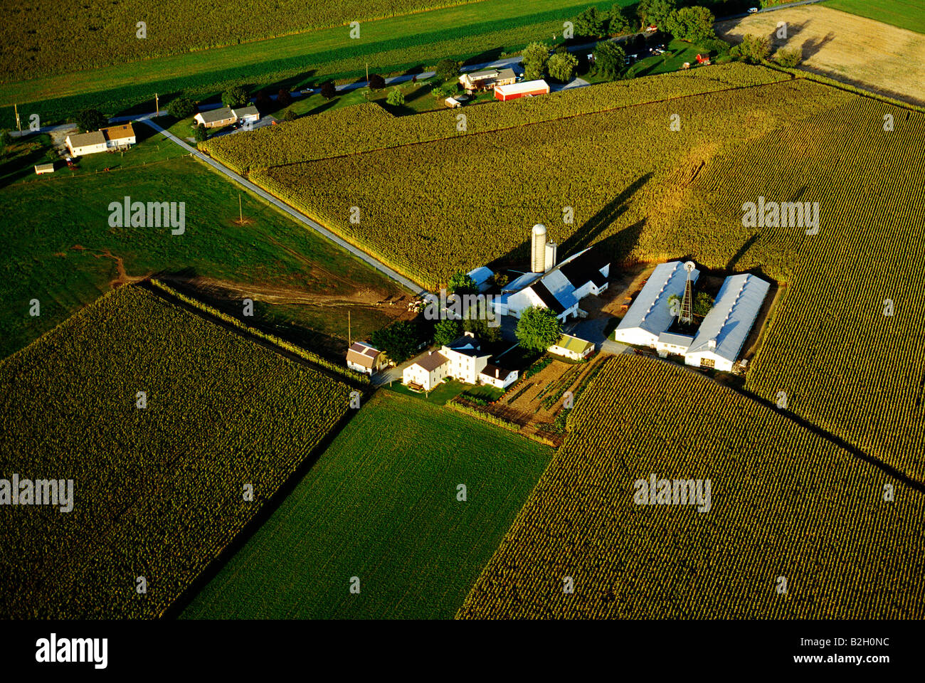 Luftaufnahme des ländlichen Pennsylvania Dutch Country, äußerst fruchtbaren Ackerland Besitz The Plain People oder Amish Stockfoto