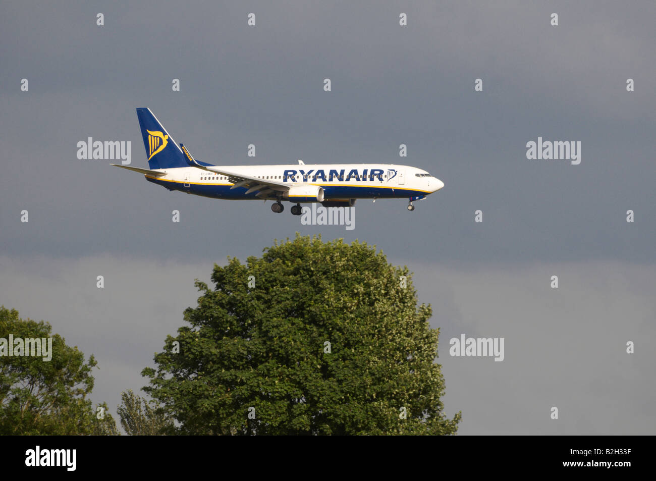 Ryanair Boeing 737 Stansted Hitzeeinwirkung Dunst Stockfoto