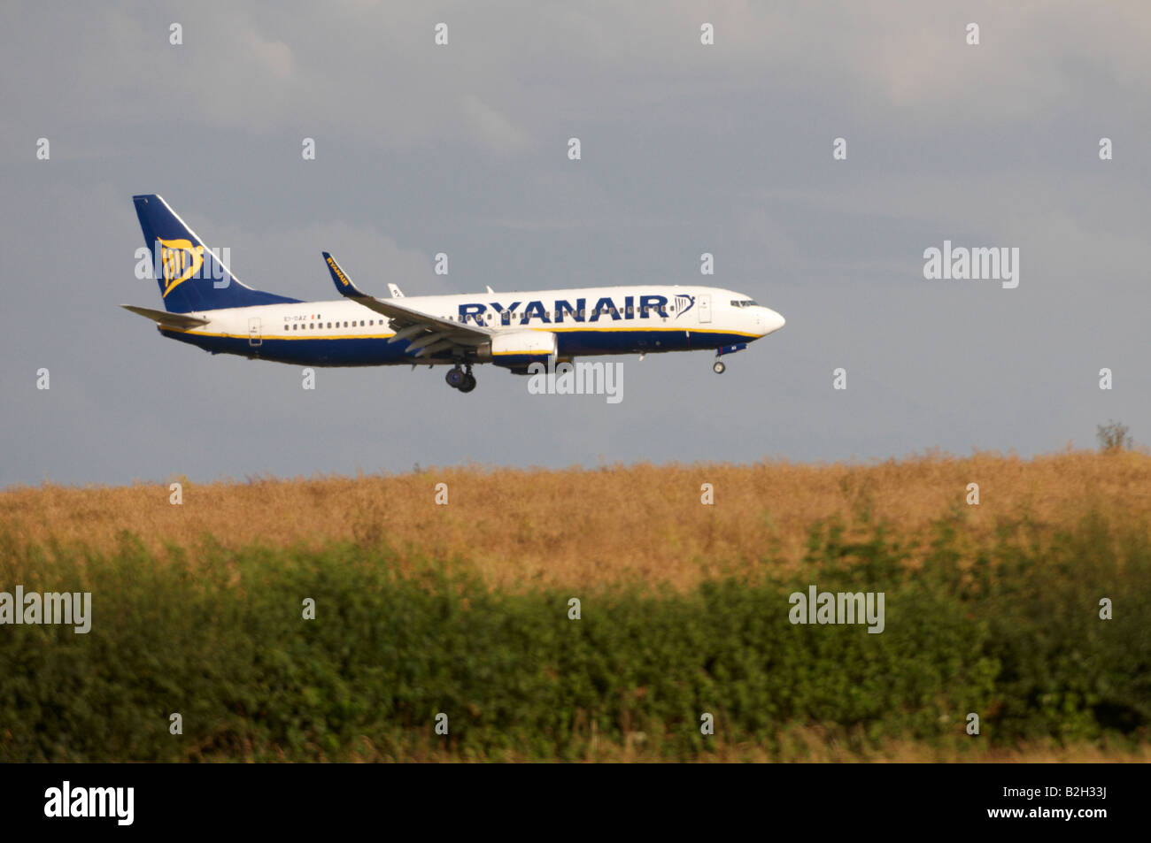 Ryanair Boeing 737 Stansted Hitzeeinwirkung Dunst Stockfoto