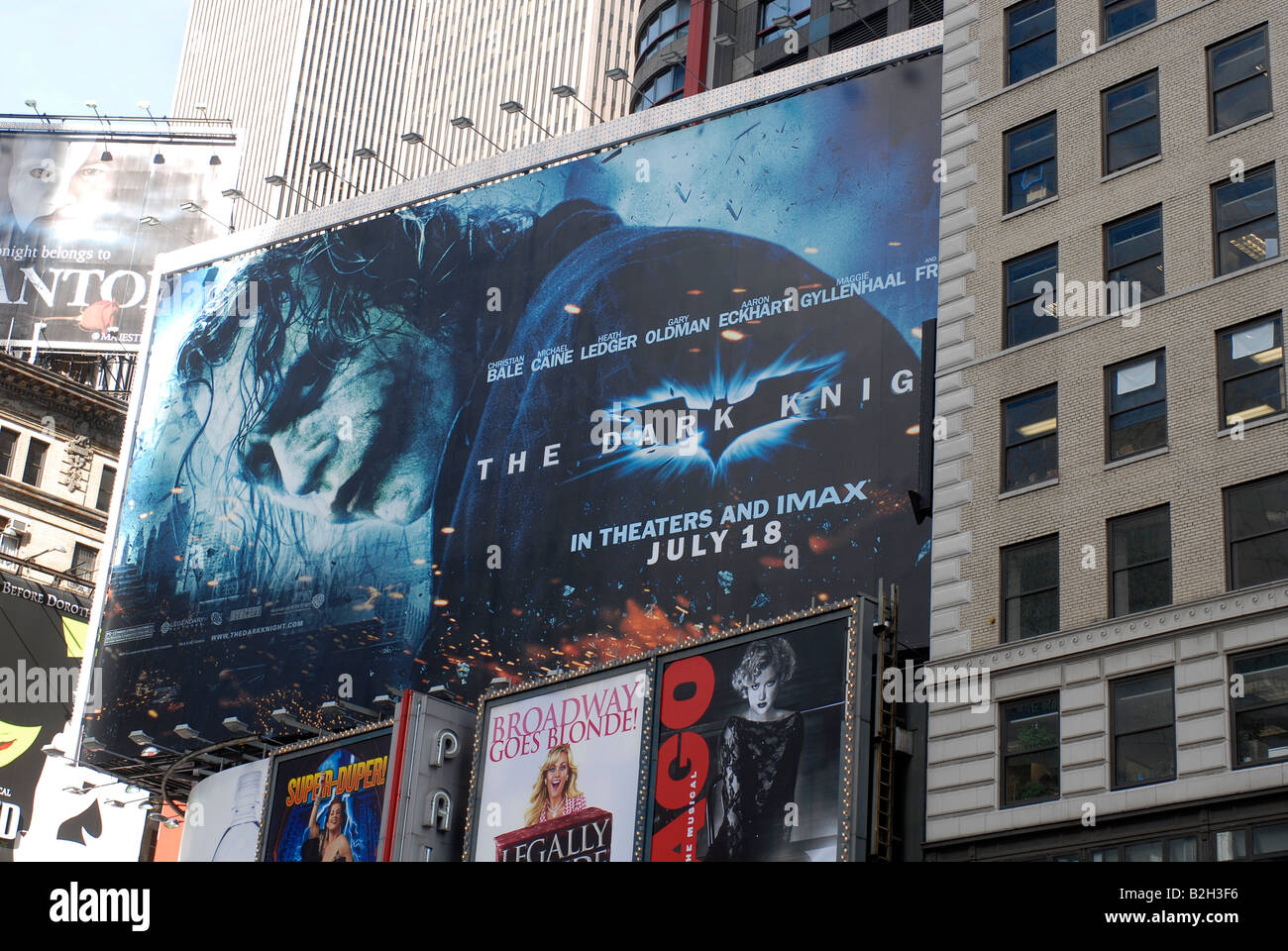 Eine Plakatwerbung des neuen Batman-Films The Dark Knight auf dem Times Square in New York Stockfoto