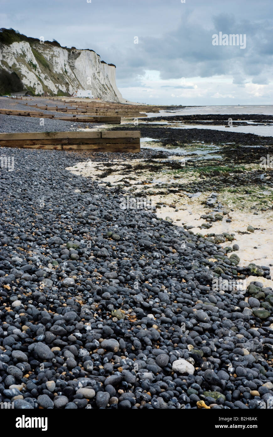 Kiesstrand in St Margaret an Cliffe, Kent UK Stockfoto