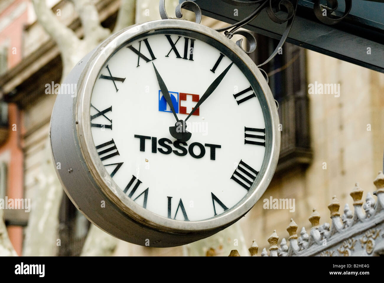 Tissot Uhr mit Schweizer Flagge außerhalb Wachsfigurenkabinett barcelona Stockfoto