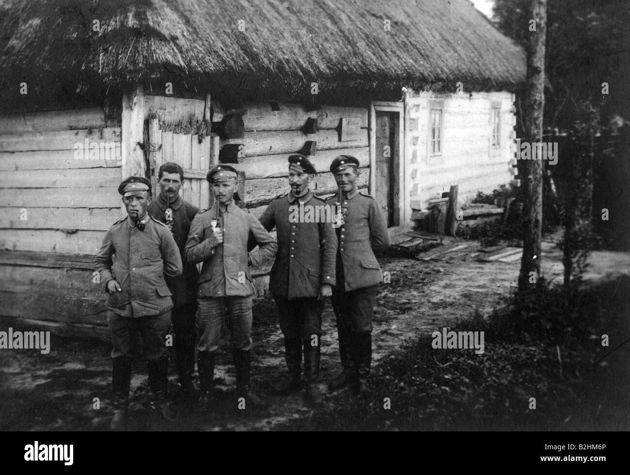 Veranstaltungen, Erster Weltkrieg/erster Weltkrieg, Ostfront, Rückraum, eine Gruppe deutscher Soldaten in Russland, zunächst von rechts Anton 'Toni' Sailer, ca. um das Jahr 1916, Stockfoto