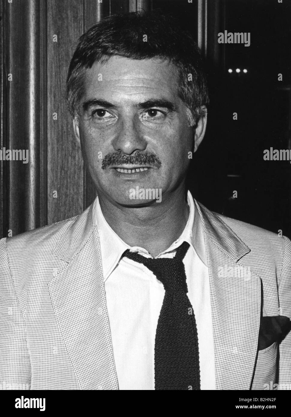 Jean claude brialy Fotos und Bildmaterial in hoher Auflösung Alamy