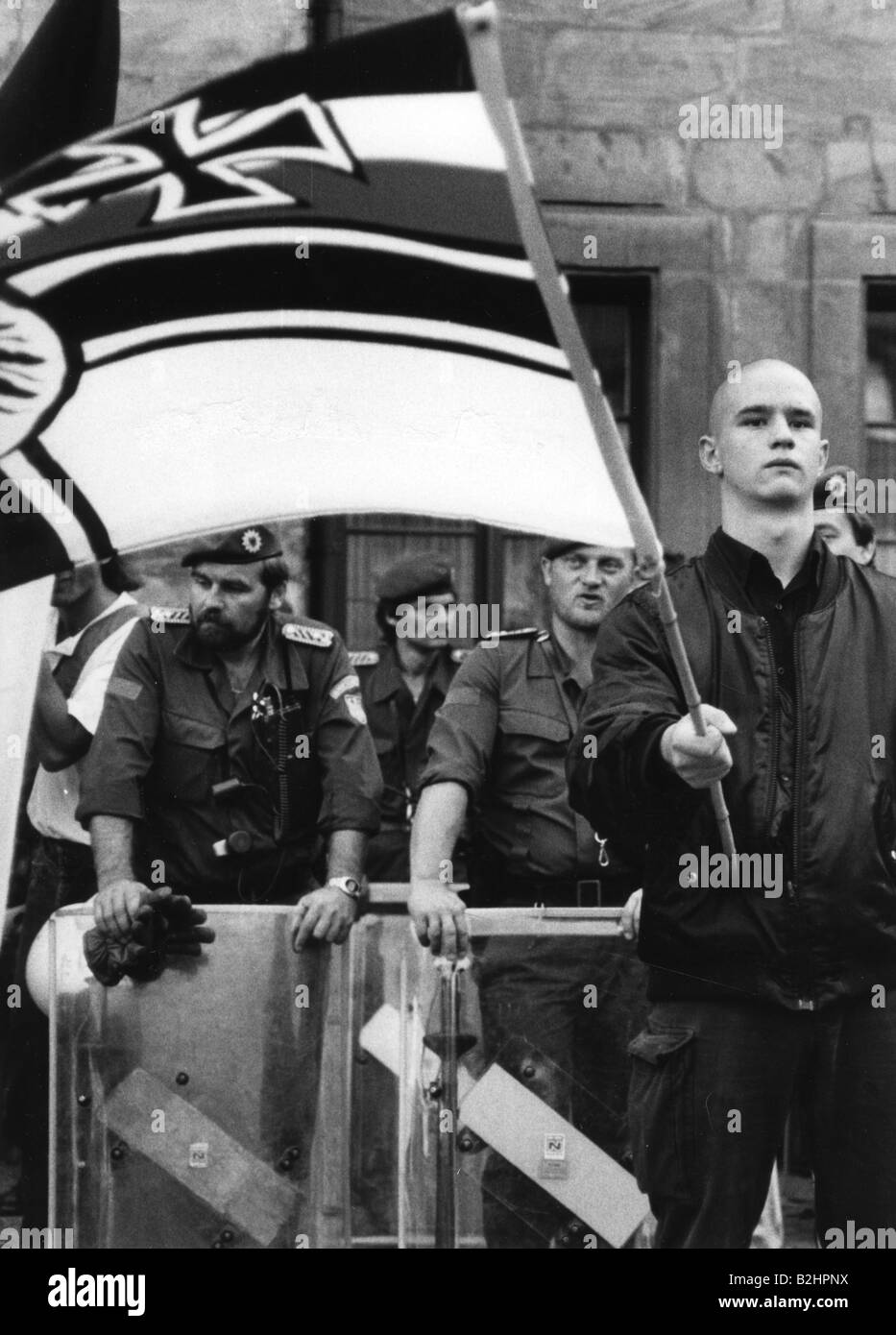 Geografie/Reisen, Deutschland, Politik, Rechtsradikale, neonazis, Versammlung, Gedenken an Rudolf Hess, Bayreuth, 17.8.1991, Stockfoto