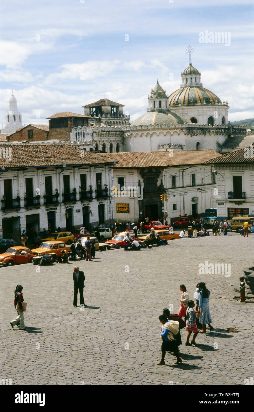 Geographie/Reise, Ecuador, Quito, Plätze, Kirche San Francesco, erbaut: 1535 von Juan de Herrera, Außenansicht, 1970er Jahre, Stockfoto