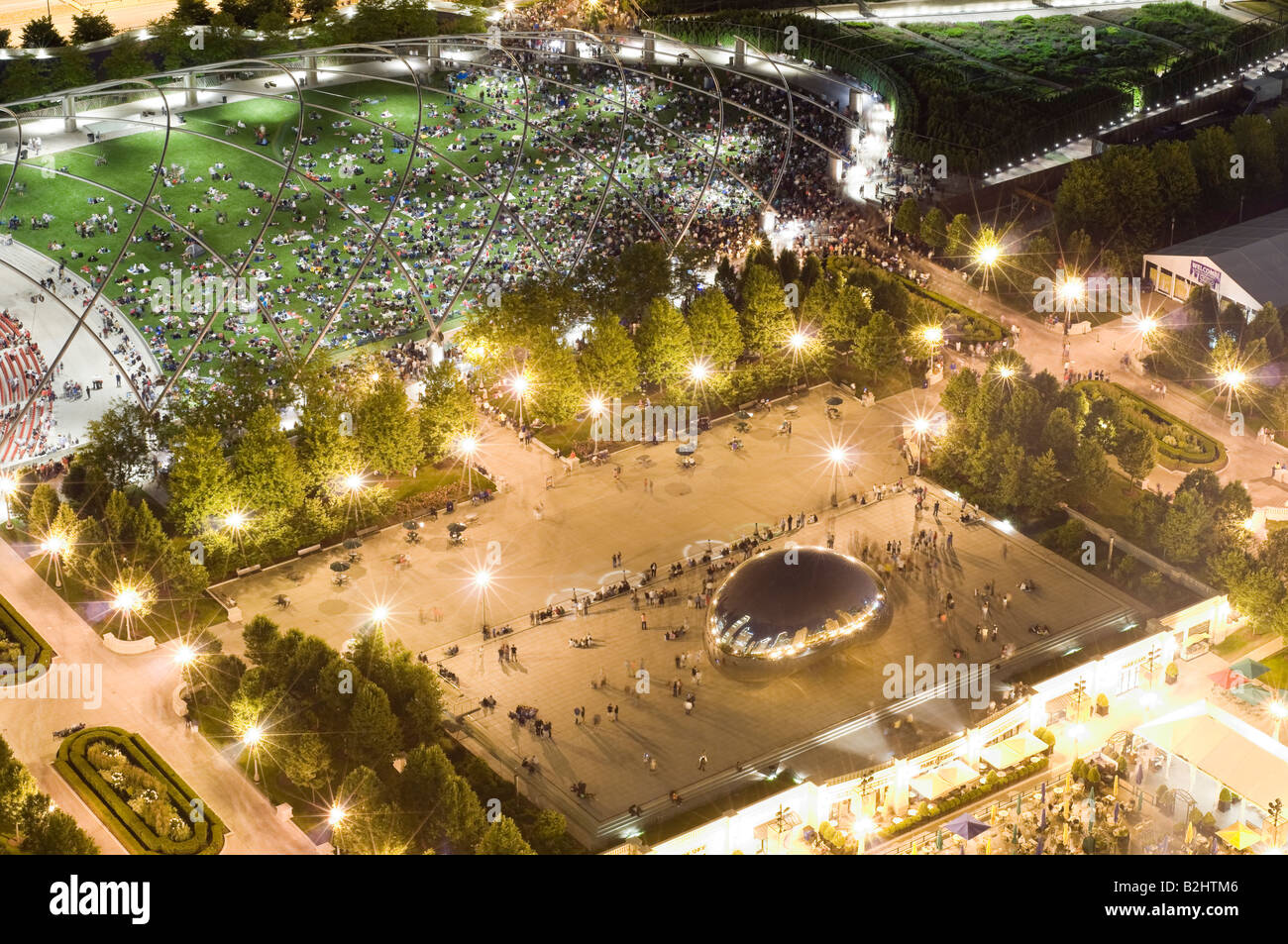 Chicago Millennium Park in der Nacht Stockfoto