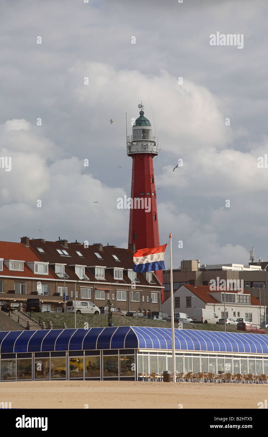 Ein Blick auf den Leuchtturm am Strand von Scheveningen, Niederlande Stockfoto