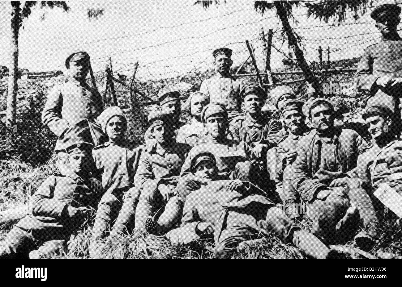 Veranstaltungen, Erster Weltkrieg/erster Weltkrieg, Ostfront, Verbrüderung deutscher und russischer Soldaten, 1917, Stockfoto