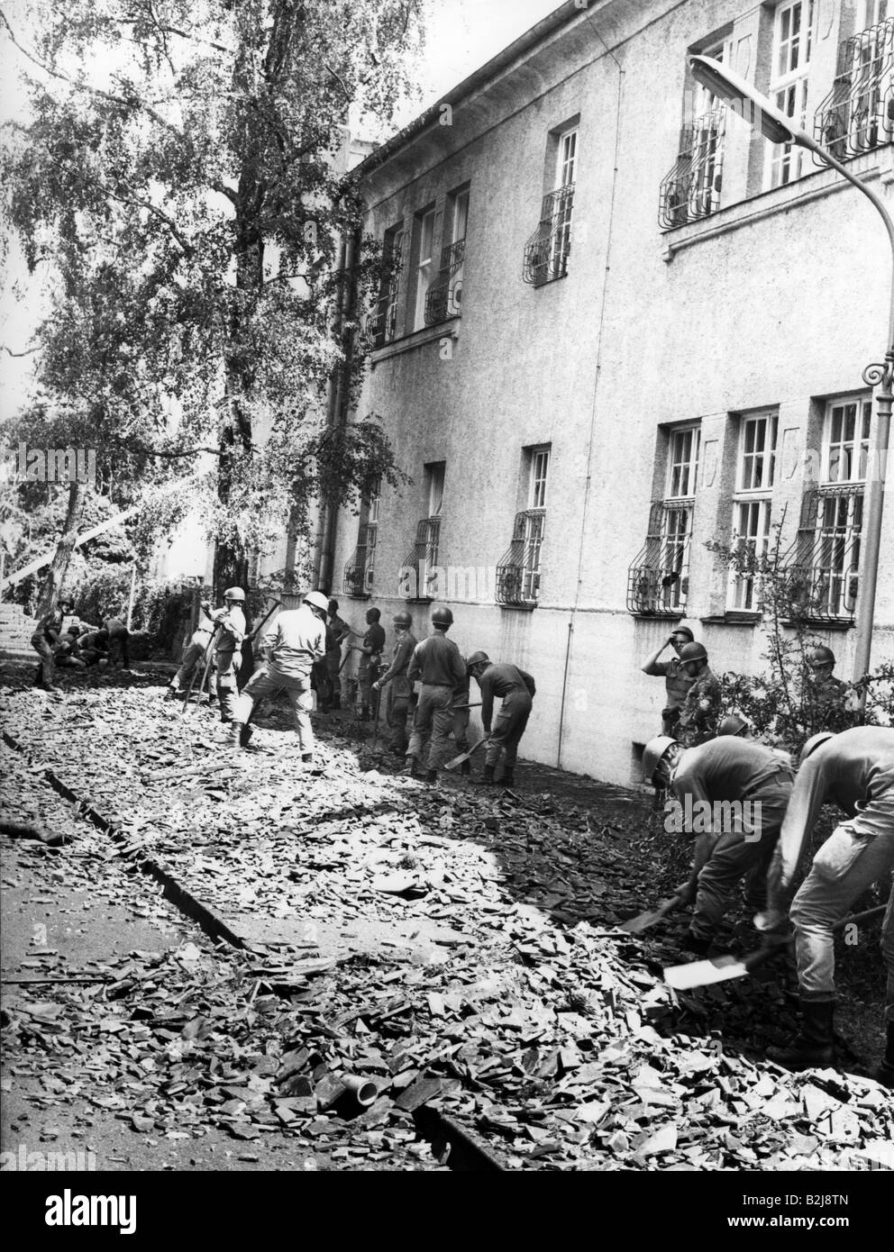 Naturkatastrophen/Katastrophen, Aufräumarbeiten, München, 12.7.1984, Stockfoto