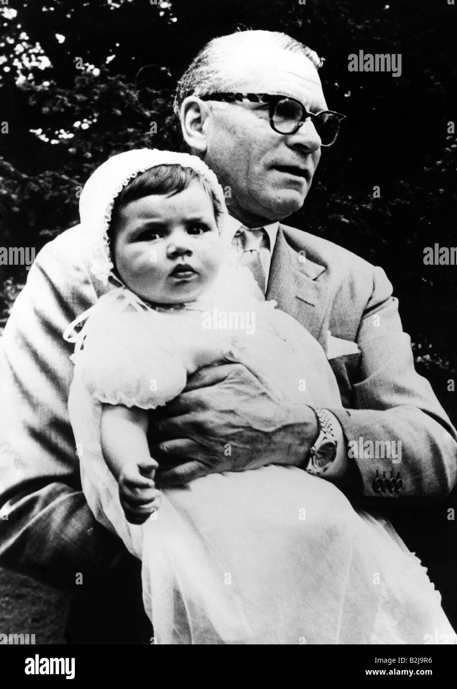 Olivier, Laurence Sir, 22.5.1907 - 11.7.1989, britischer Schauspieler, mit seiner Tochter Tamsin (* 1963), ihrer Taufe, Lavant, 1963, Mädchen, Vater, Traughan von Joan Plowright, Stockfoto
