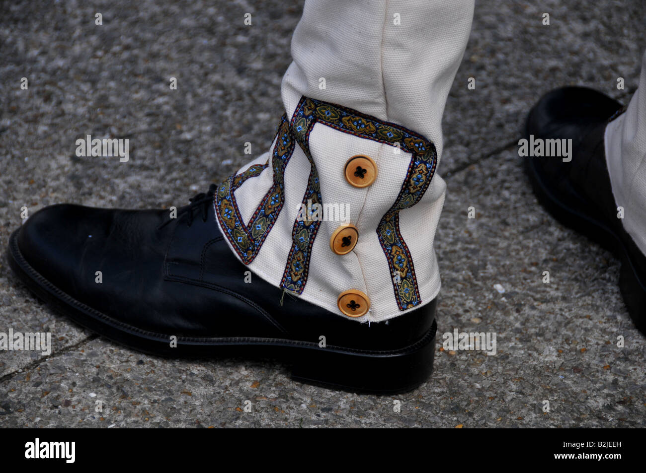 Detail der eine bretonische Tracht unten Hose Stockfoto