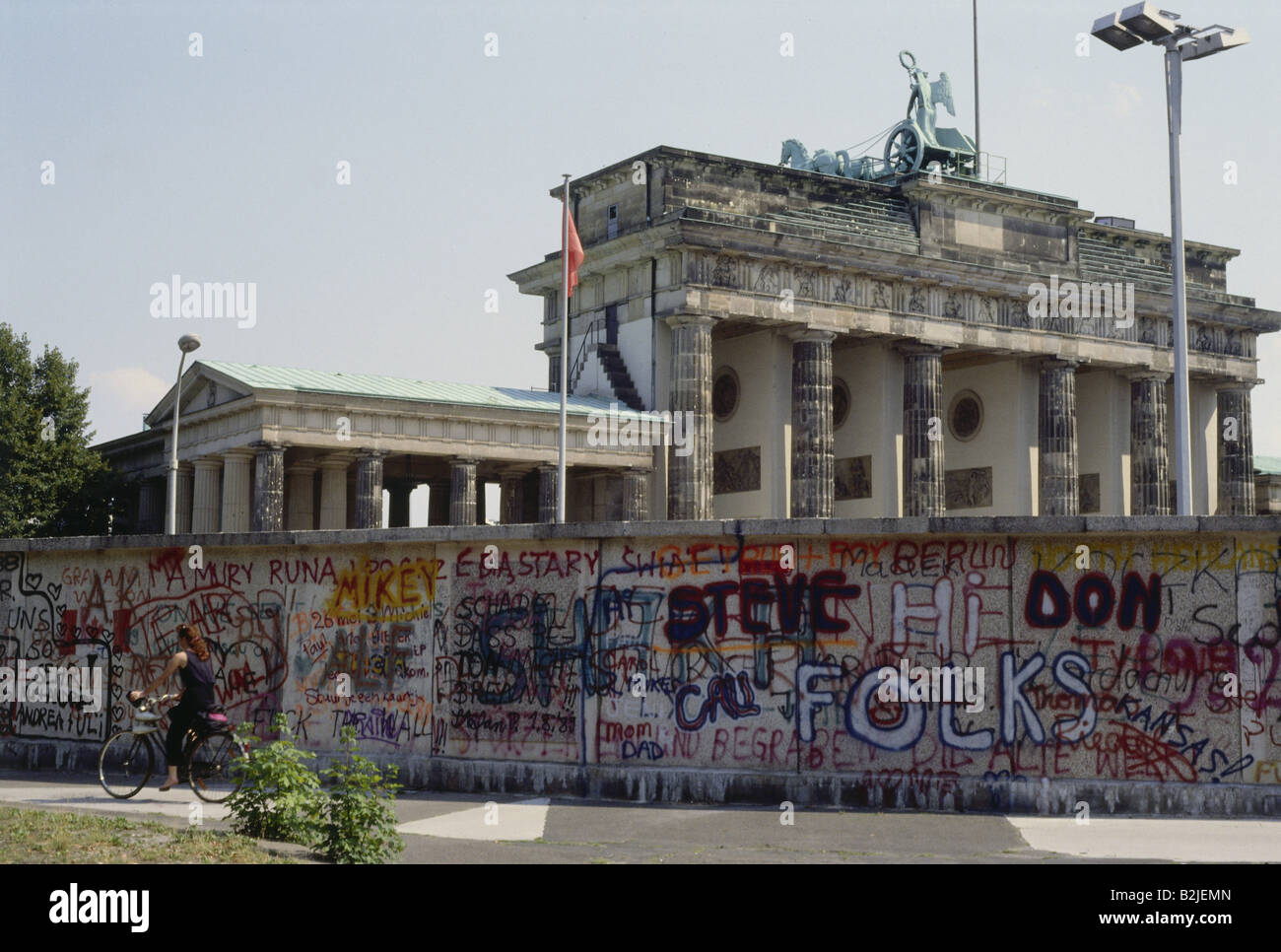 Geographie/Reise, Deutschland, Städte, Berlin, Brandenburger Tor, Berliner Mauer, Graffiti, Westteil, Sommer 1989, Stockfoto