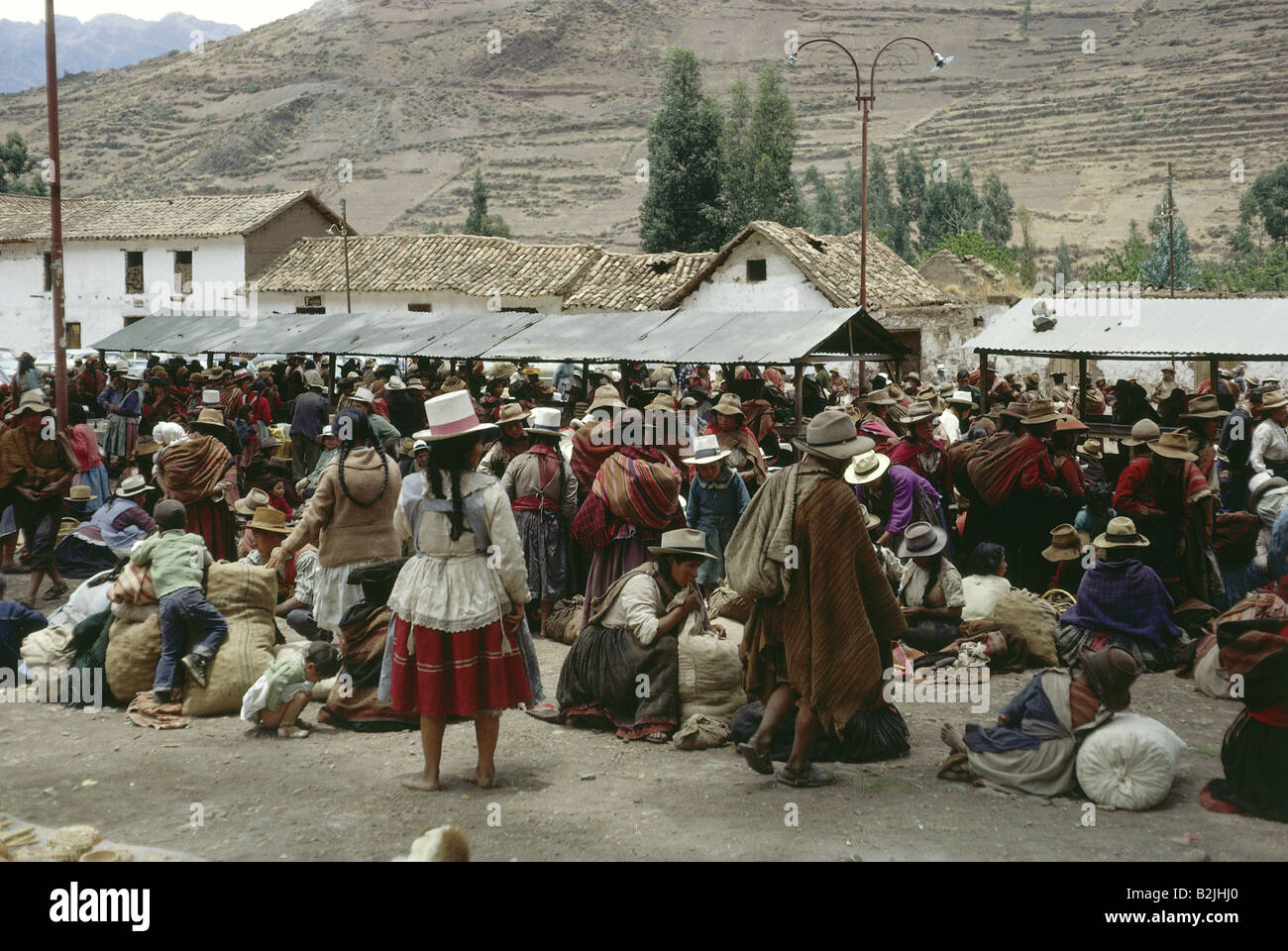 Geographie/Reise, Peru, Pisac, Straßenszenen, Ureinwohner, auf dem indischen Markt, 1964, Stockfoto