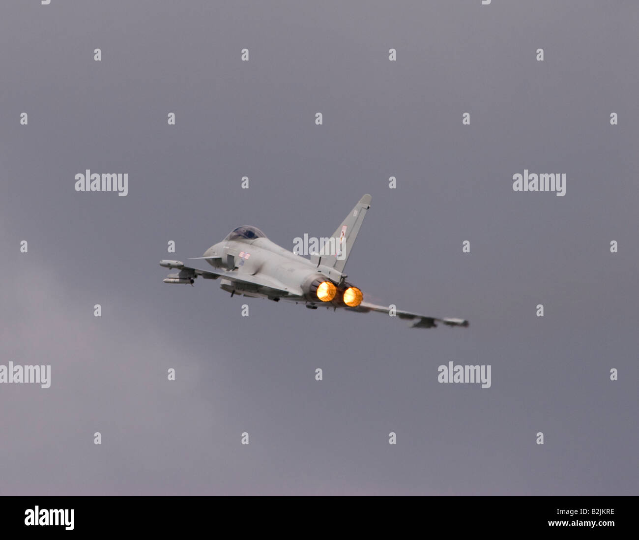 Royal Air Force Eurofighter EF 2000 Typhoon F2 anzeigen auf der Farnborough Airshow 2008 Stockfoto