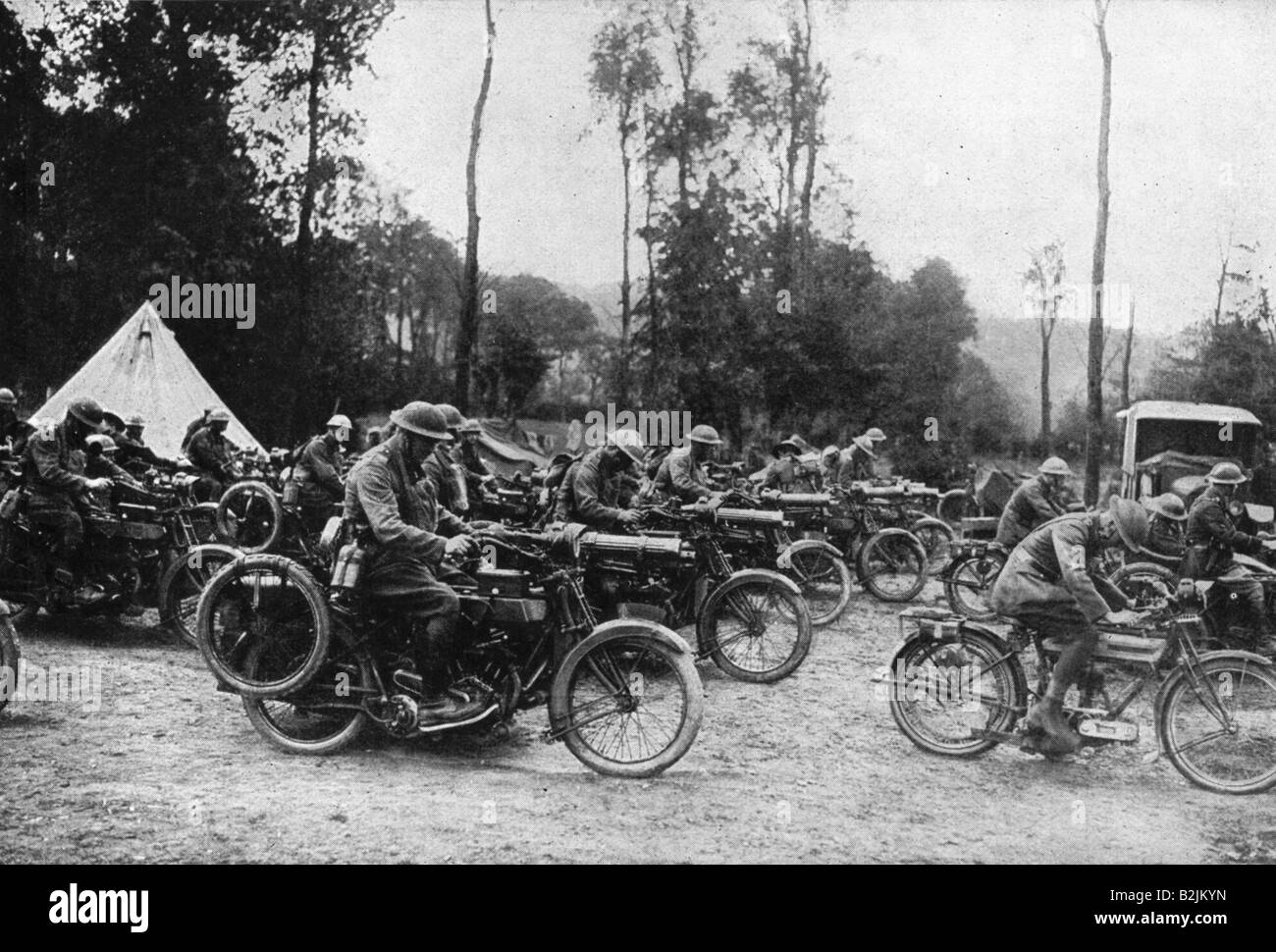 Ereignisse, Erster Weltkrieg/erster Weltkrieg, Westfront, britische Maschinengewehrsektion auf Motorbykes, Frankreich, ca. 1917, Stockfoto