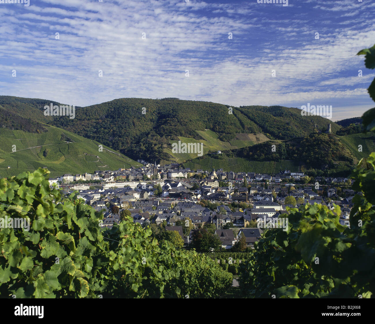 Geographie/Reisen, Deutschland, Rheinland-Pfalz, Bernkastel Kues, Blick auf die Stadt/Stadtansichten, Additional-Rights - Clearance-Info - Not-Available Stockfoto