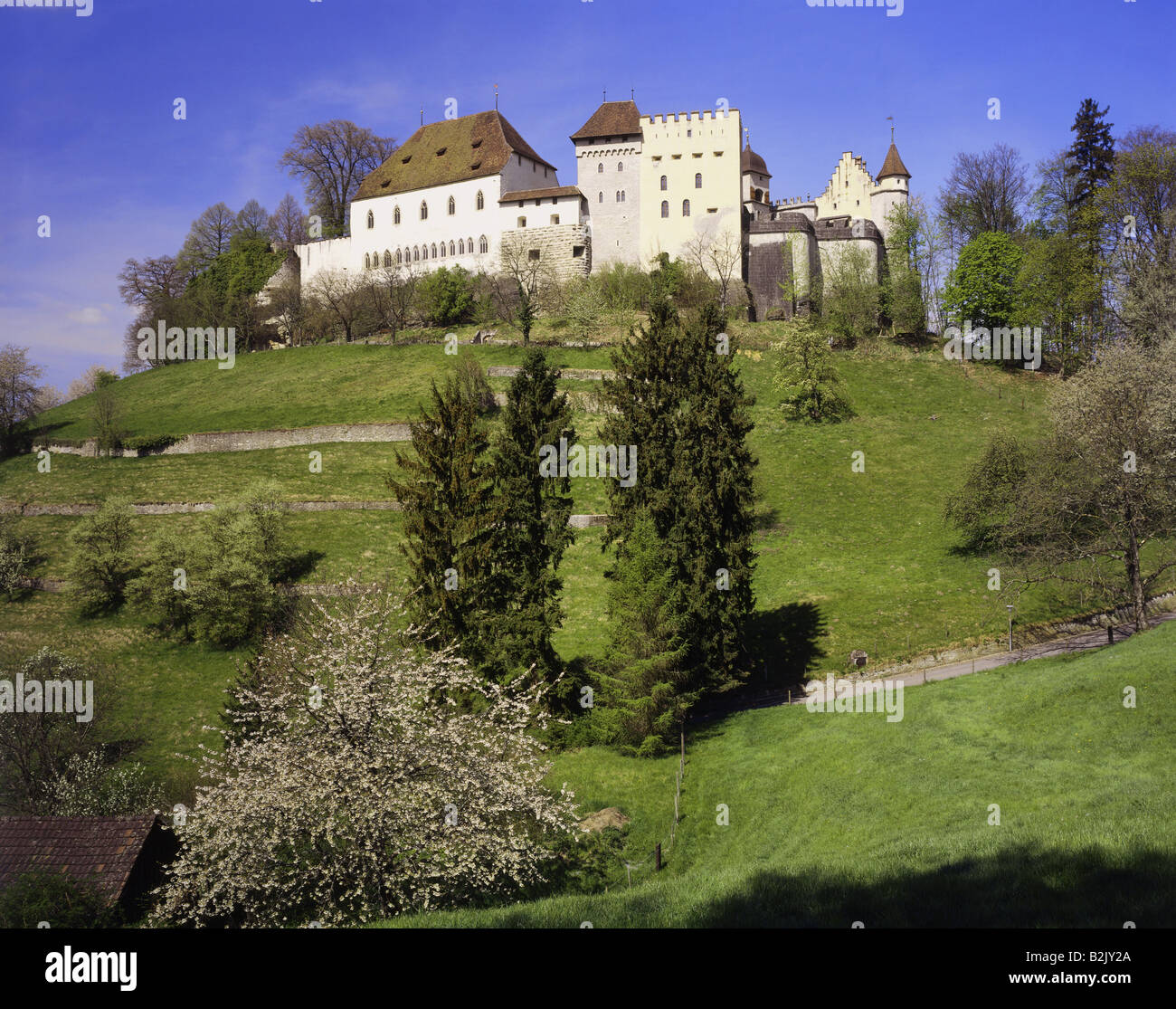 Geographie/Reisen, Schweiz, Aargau, Lenzburg, Schlösser, Schloss Lenzburg, im 11. Jh. erbaut, Außenansicht, Additional-Rights - Clearance-Info - Not-Available Stockfoto