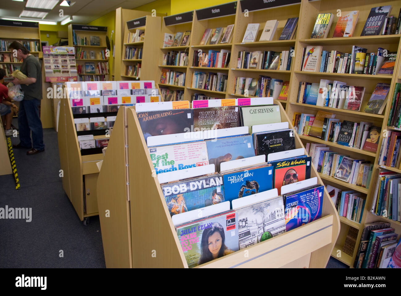 Schallplatten zu verkaufen in Oxfam Stockfoto