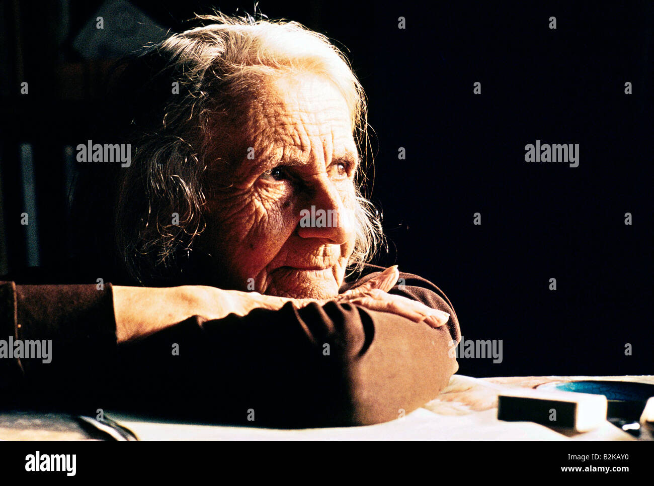 SIBIRISCHEN GEFANGENENLAGER GALINA IVAN LEVINSON EX-SOZIALISTISCHEN POLITISCHEN GEFANGENEN ARBEITET FÜR MEMORIAL CAMP 1991 UNTERSUCHT Stockfoto